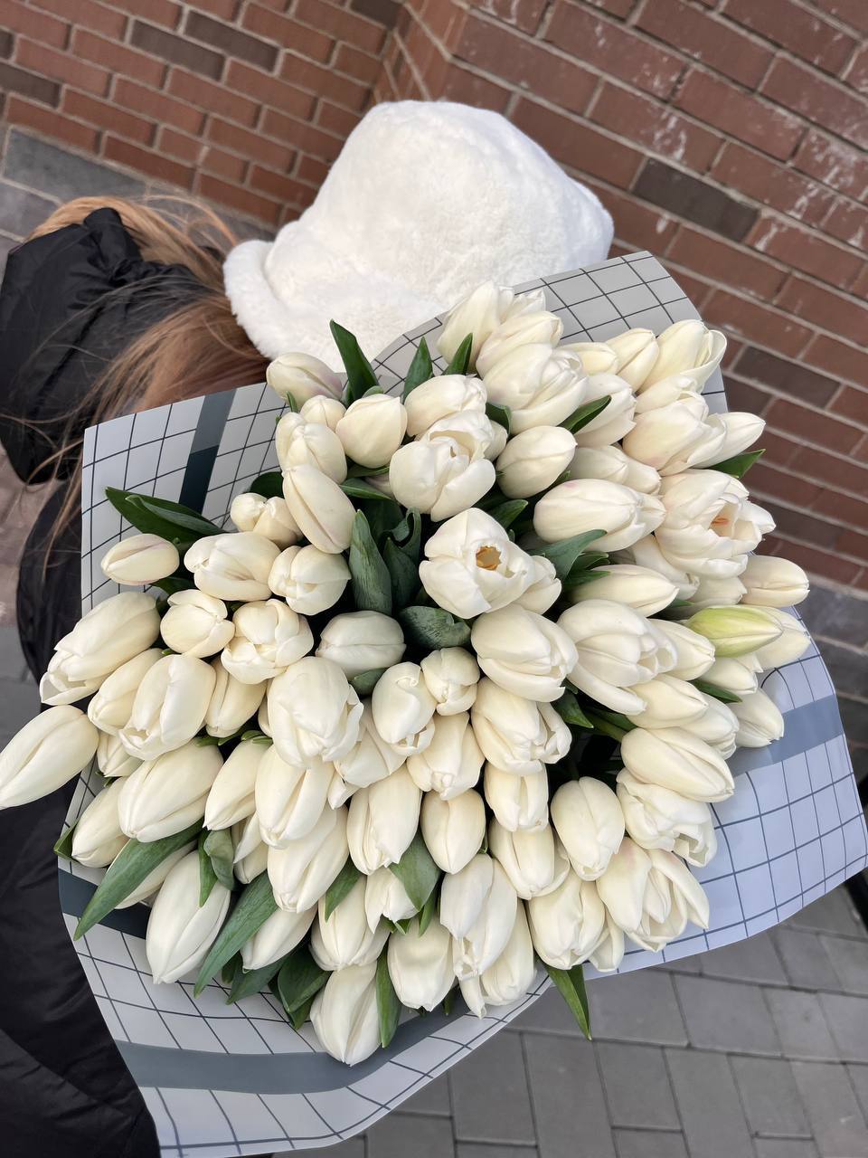 Букет из 101 белого тюльпана